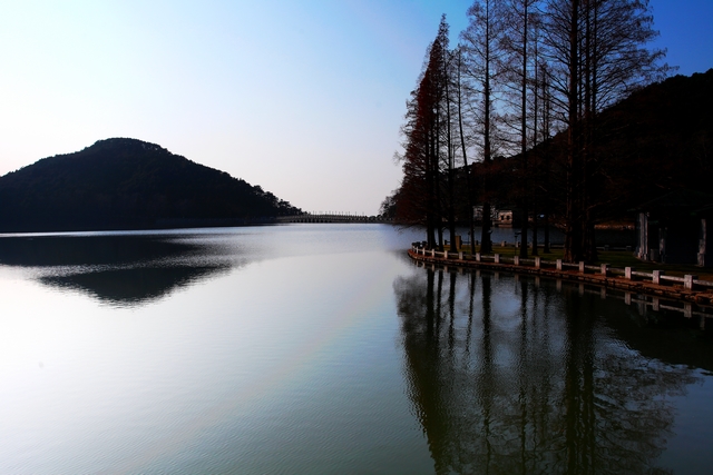 三