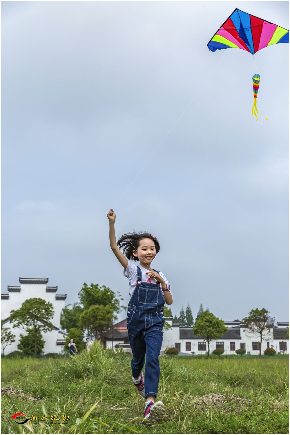 685-《我爱乡村里的放飞》-汤志贵.jpg