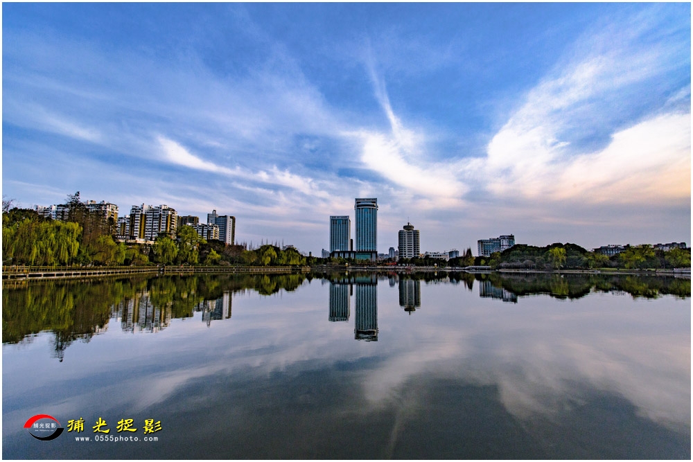 南湖风光 孙俊.jpg