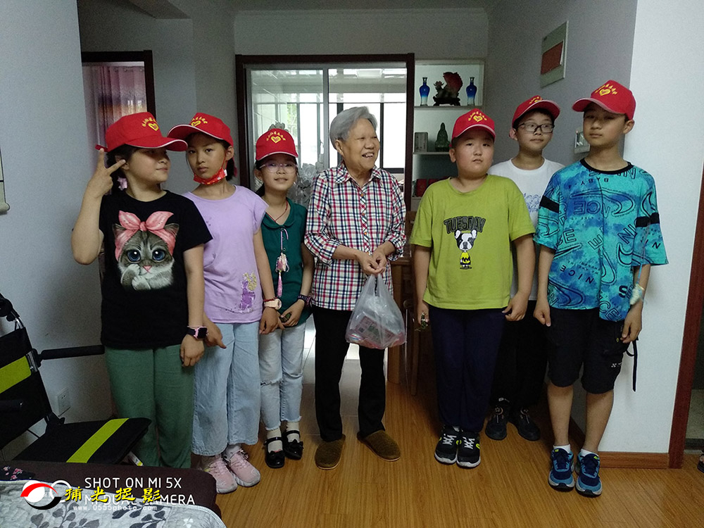 一等奖：陈华英《端午情 》 (5).jpg