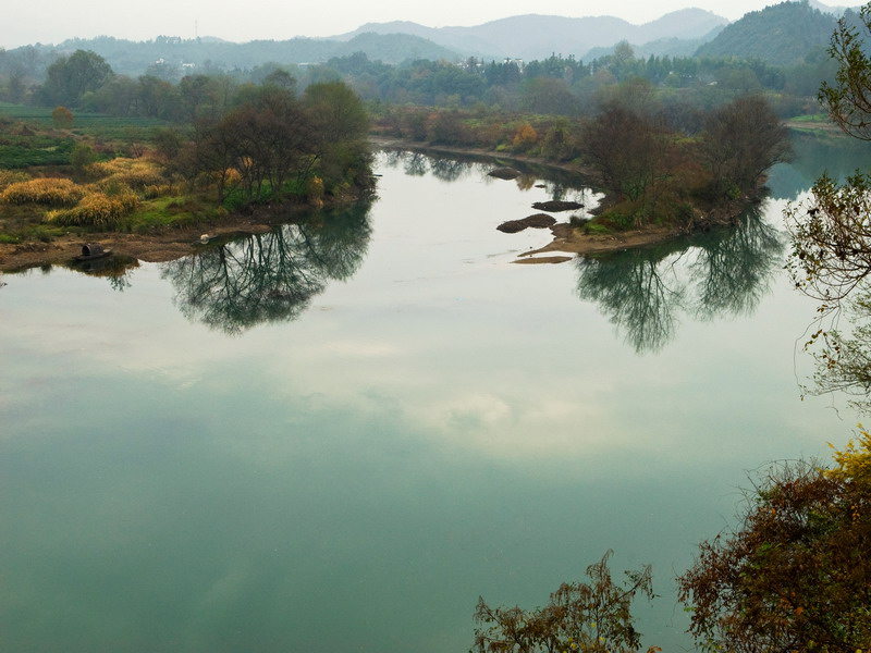 静静的月亮湾.jpg