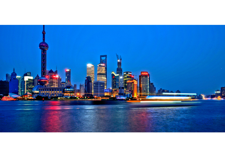 黄浦江看浦东夜色迷人12.jpg